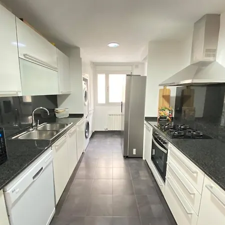 Atico-duplex Moderno En En El Centro De Av-65 Roses